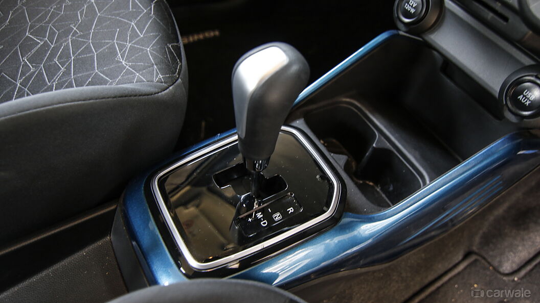 Discontinued Maruti Suzuki Ignis 2017 Interior