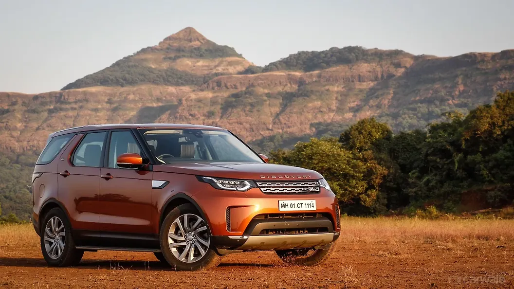 Discovery Rear View Image, Discovery Photos in India - CarWale