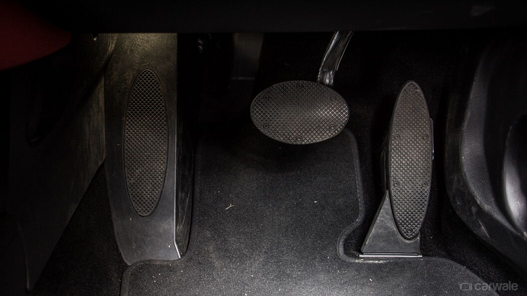 Discontinued MINI Cooper 2014 Interior