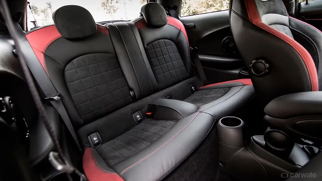 Mini Cooper 2018 Photo Rear Seat Space Image Carwale