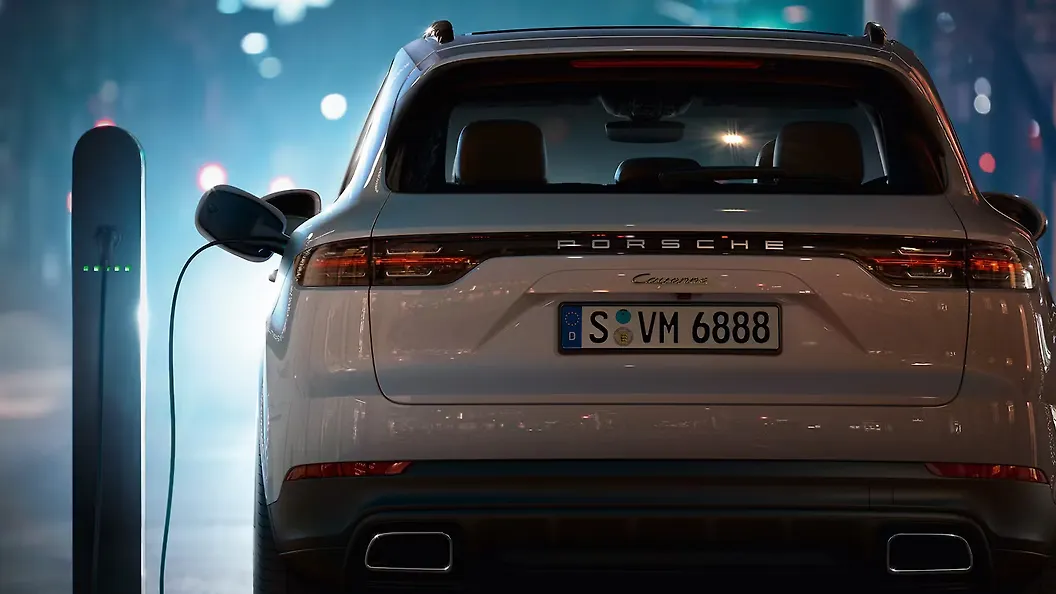 Porsche Cayenne Images, Interior & Exterior Photo Gallery - CarWale