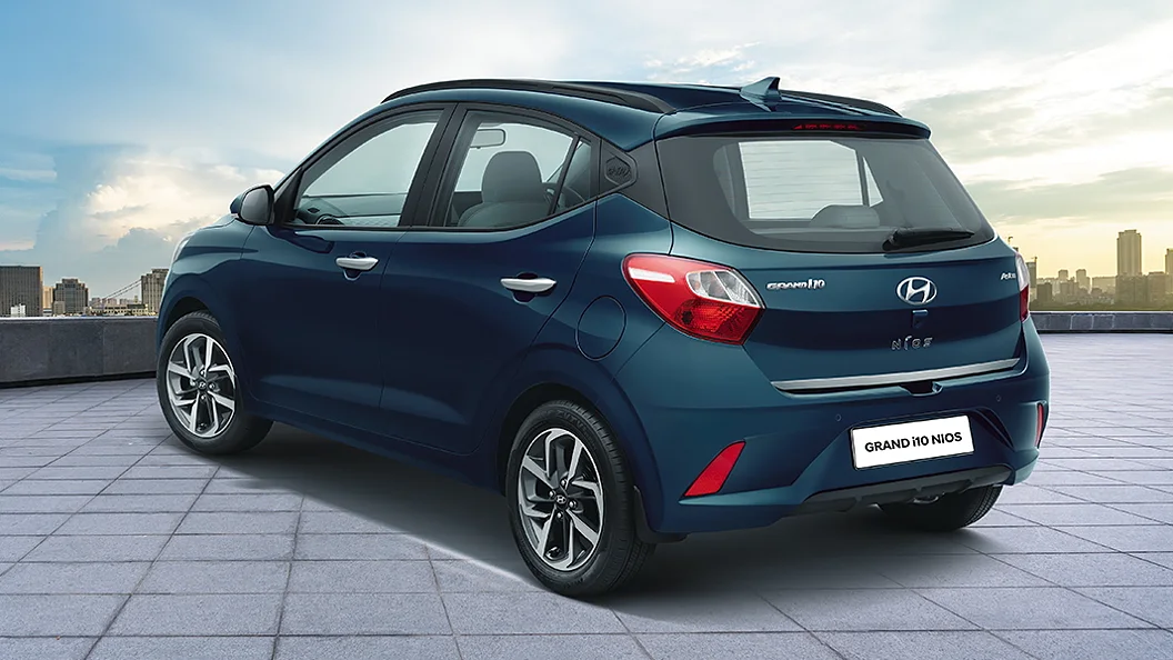 Hyundai Grand I10 Nios Photo Rear View Image Carwale