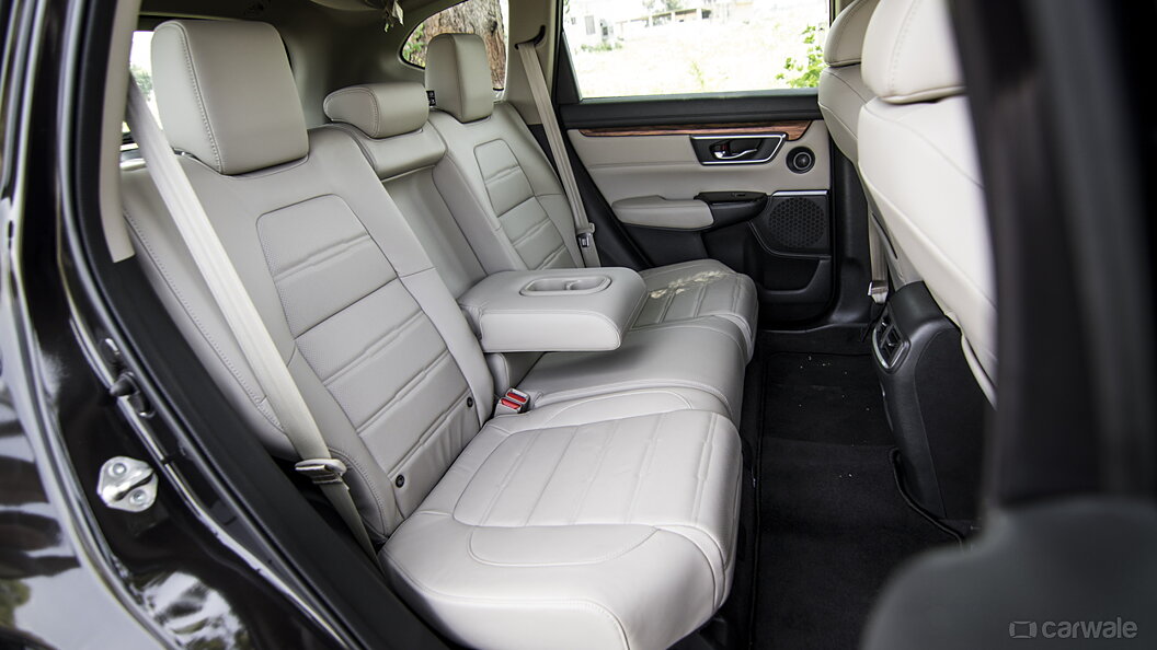 Cr V 2018 Rear Seat Space Image Photos In India Carwale - 2018 Cr V Rear Seat Cover