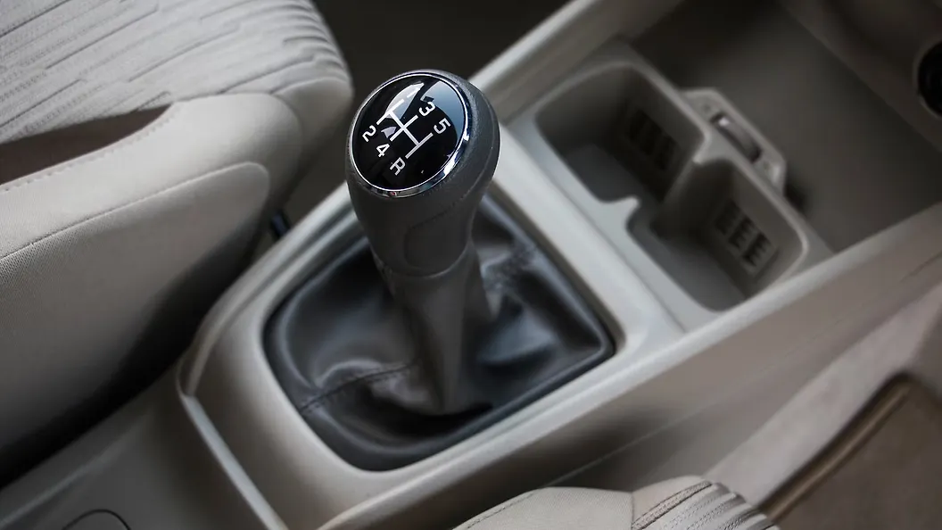 Ertiga Gear-Lever Image, Ertiga Photos 