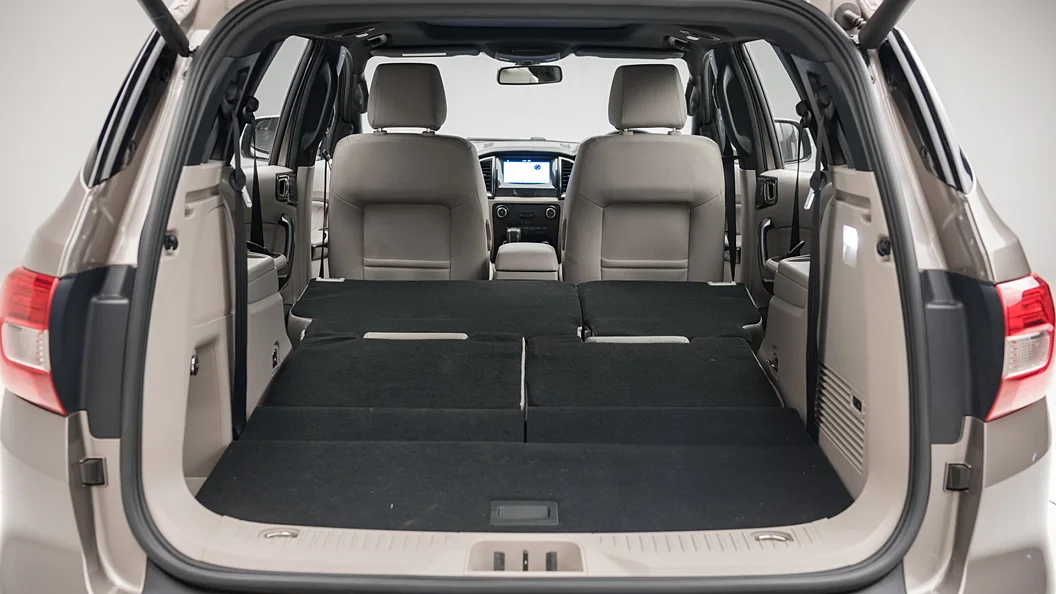 Ford Endeavour boot space