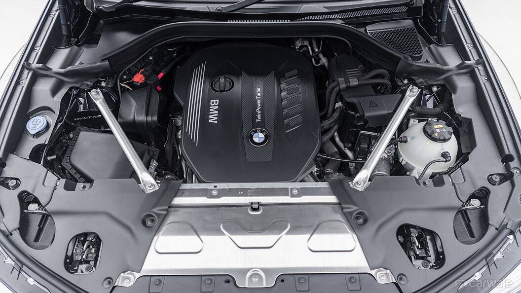 BMW X4 Photo, Engine Bay Image - CarWale