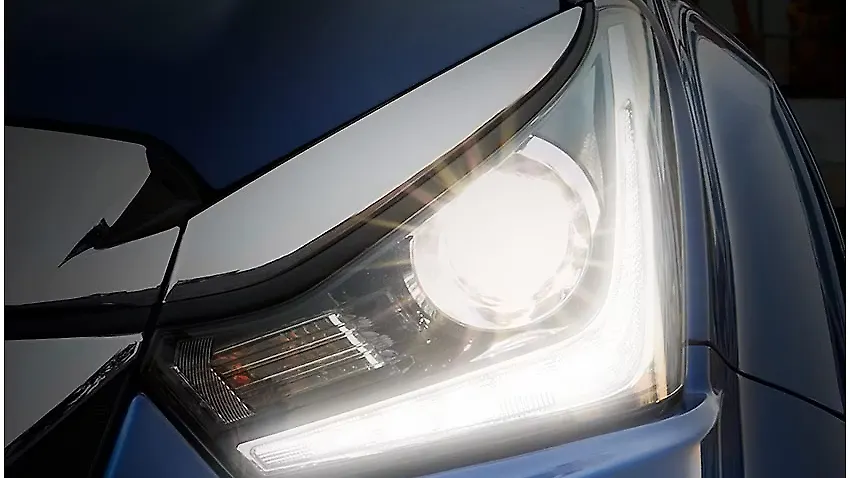 Isuzu-DMAX-VCross-Headlamps Isuzu-DMAX-VCross-Headlamps