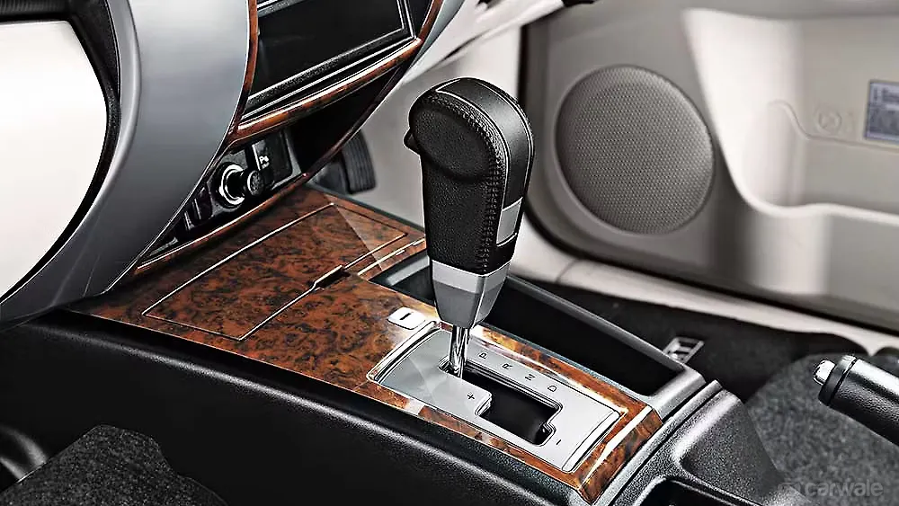 Pajero Sport GearLever Image, Pajero Sport Photos in India CarWale