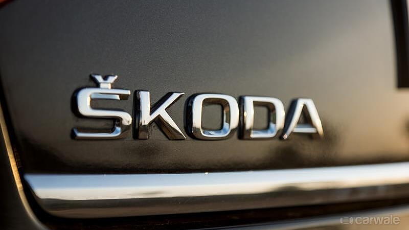Discontinued Skoda Superb 2014 Badges