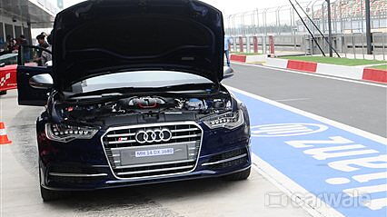 Audi S6 Front View