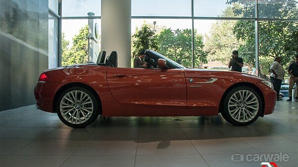 Discontinued BMW Z4 2013 Right Side