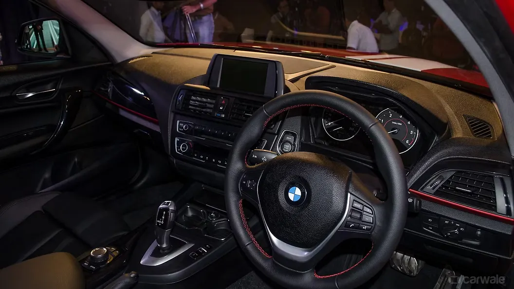 1 Series [20132017] Steering Wheel Image, 1 Series [20132017] Photos in India CarWale