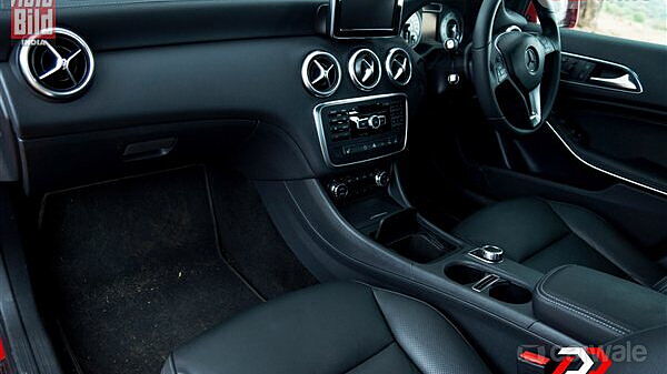 Discontinued Mercedes-Benz A-Class 2013 Front-Seats