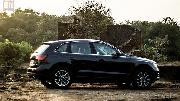Discontinued Audi Q5 2013 Left Side View