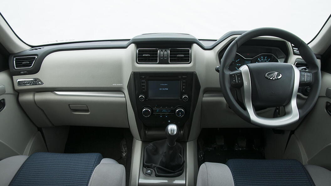 Mahindra Scorpio [2014-2017] Photo, Dashboard Image - CarWale