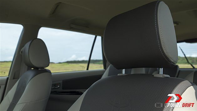 Discontinued Toyota Innova 2013 Front-Seats
