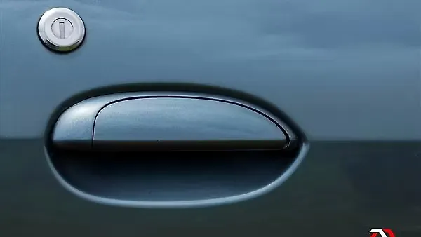 Mahindra Verito Vibe Cs Photo Mahindra Verito Vibe Door