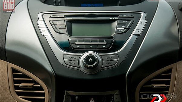 Discontinued Hyundai Elantra 2012 Music System
