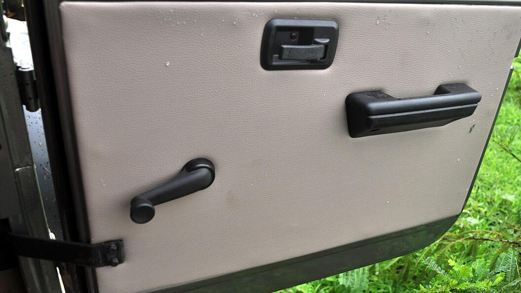 mahindra thar door panel