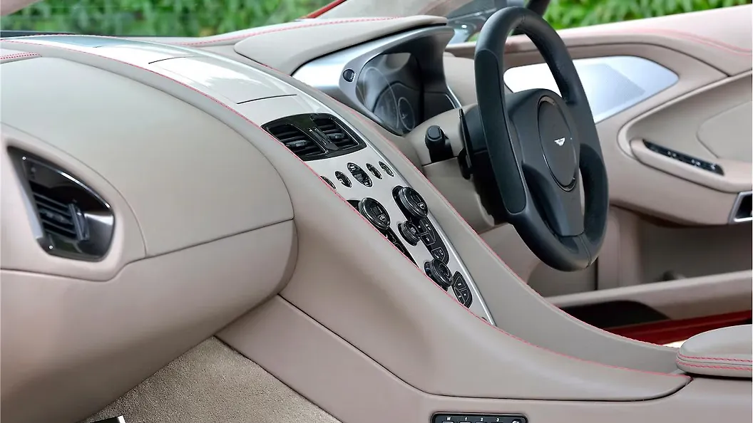 Aston-Martin-Vanquish-Interior-52584.jpg?20150106162823 Aston-Martin-Vanquish-Interior-52584.jpg?20150106162823