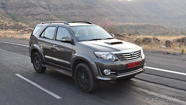Toyota Fortuner [2012-2016] Driving