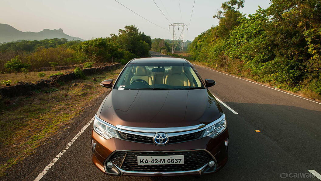 Discontinued Toyota Camry 2015 Front View