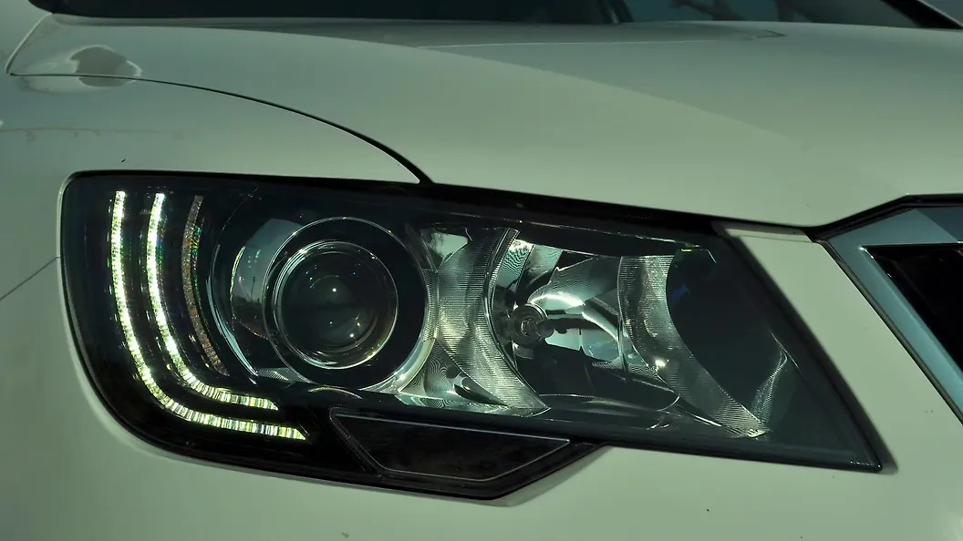 Skoda-Superb-Facelift-24592.jpg?v=201711