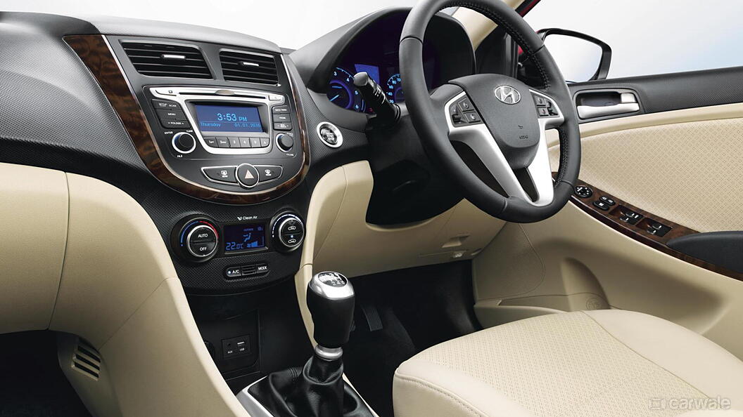 Discontinued Hyundai Fluidic Verna 4S 2015 Interior