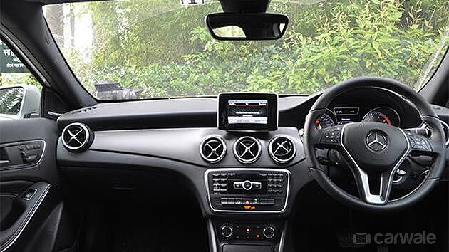 Mercedes-Benz GLA [2014-2017] Dashboard