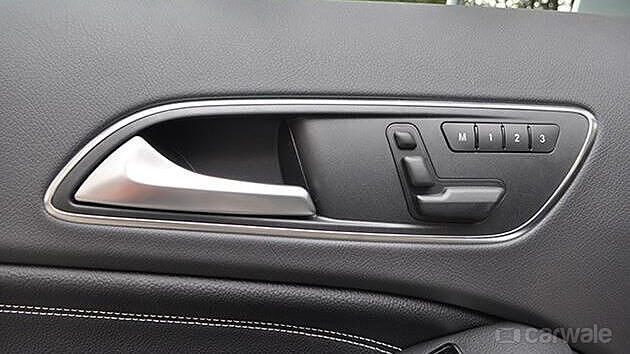 Discontinued Mercedes-Benz GLA 2014 Door Handles
