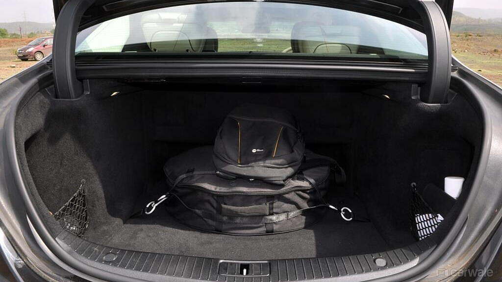 Discontinued Mercedes-Benz S-Class 2014 Boot Space