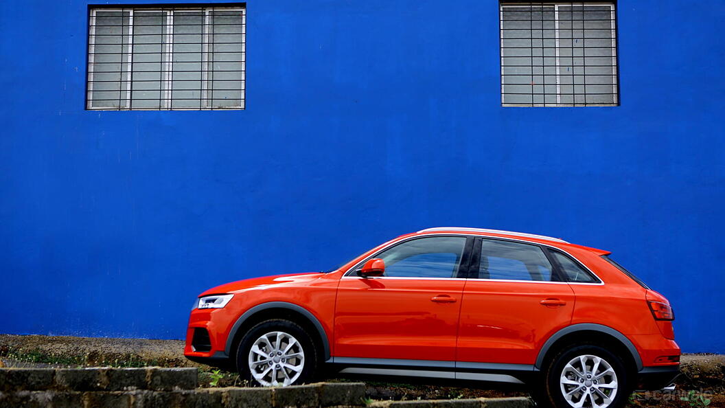 Discontinued Audi Q3 2015 Right Side