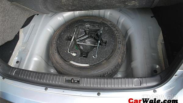 Hyundai Sonata Embera [2005-2009] Wheels-Tyres