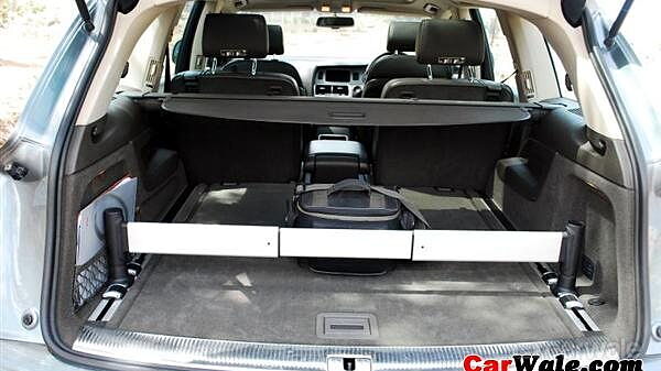 Discontinued Audi Q7 2015 Boot Space