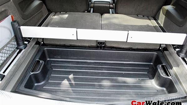 Discontinued Audi Q7 2015 Boot Space