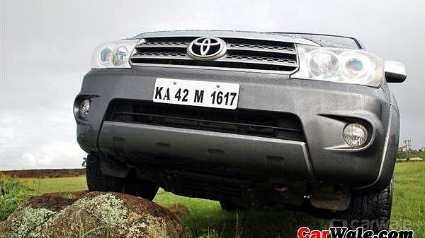 Toyota Fortuner [2009-2012] Front Grille