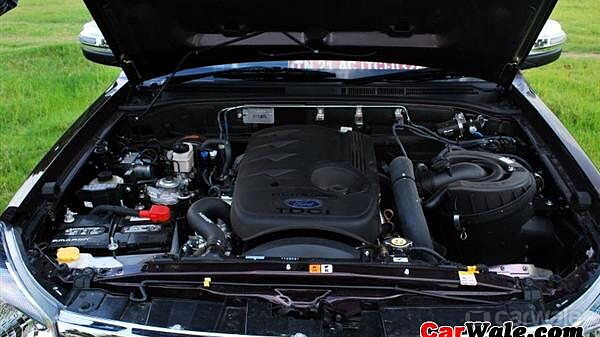 Ford Endeavour [2009-2014] Engine Bay