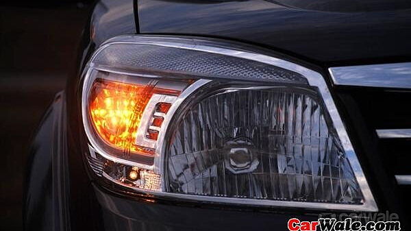 Ford Endeavour [2009-2014] Headlamps