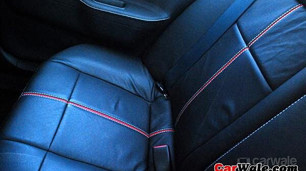 Mitsubishi Cedia [2009-2013] Front-Seats