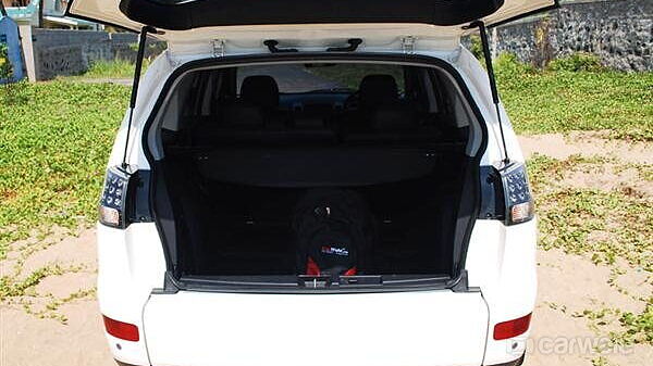 Discontinued Mitsubishi Outlander 2007 Boot Space