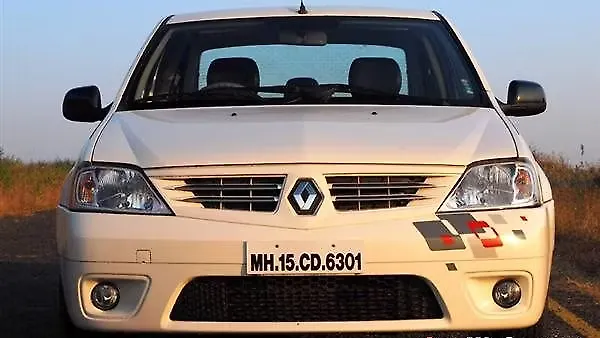 Mahindra Renault Logan 2009 2011 Images Interior