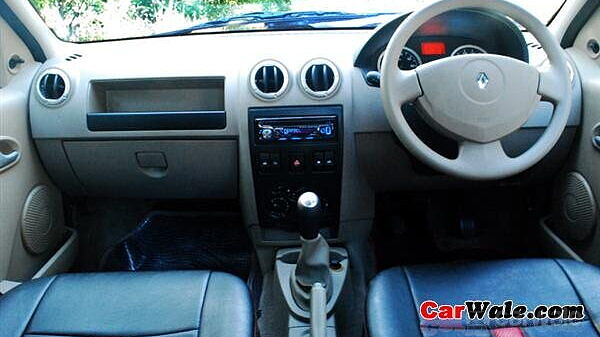 Mahindra-Renault Logan [2009-2011] Dashboard