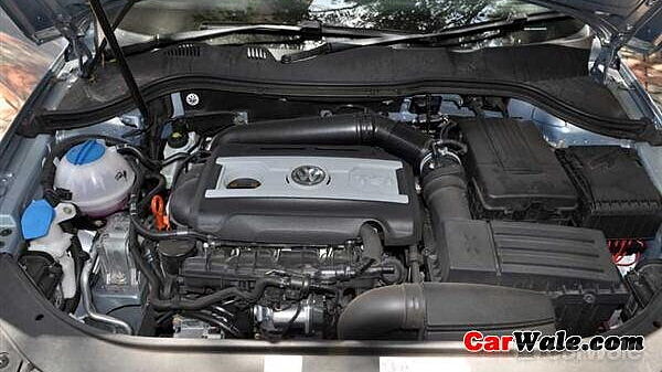 Volkswagen Passat [2007-2014] Engine Bay