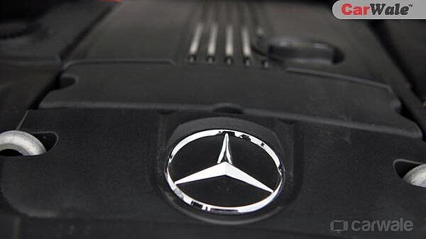 Mercedes-Benz C-Class [2011-2014] Engine Bay