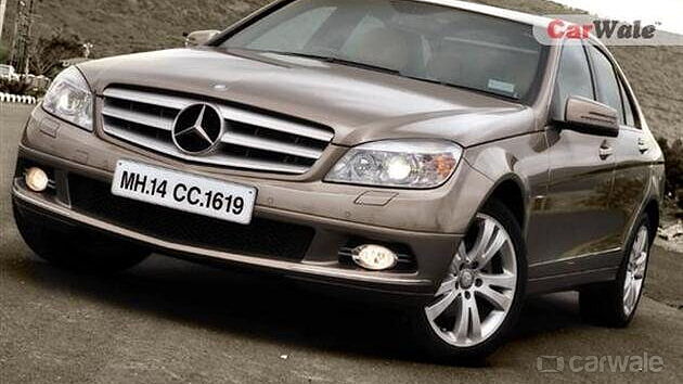 Discontinued Mercedes-Benz C-Class 2011 Front View