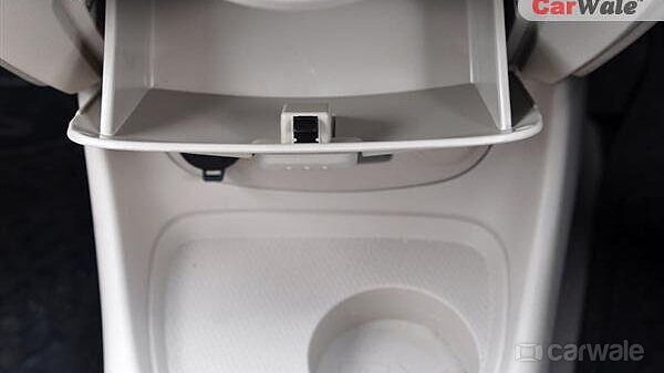 Hyundai Verna Transform [2010-2011] Interior