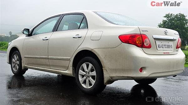 Discontinued Toyota Corolla Altis 2011 Left Rear Three Quarter
