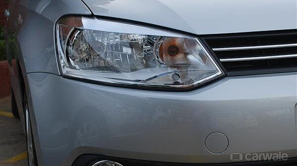 Volkswagen Vento [2012-2014] Headlamps