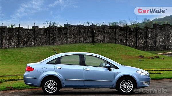Fiat Linea [2008-2011] Left Side View