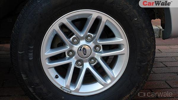 Ford Endeavour [2009-2014] Wheels-Tyres